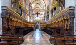 Basilica_Santa_Maria_Gloriosa_dei_Frari_interno