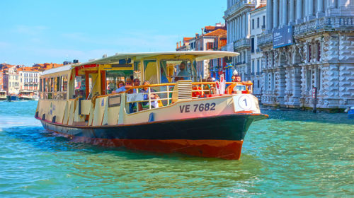 Vaporetto in Canal Grande