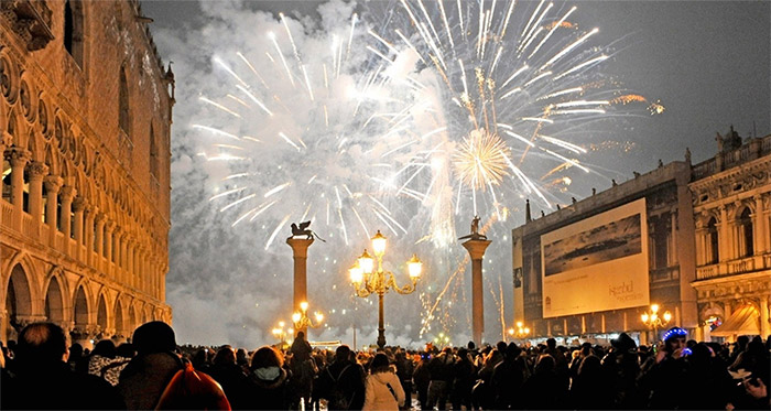 la fiesta de final de año de en plaza san marco 