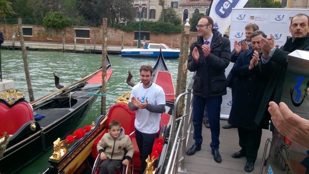 gondola per disabili venezia