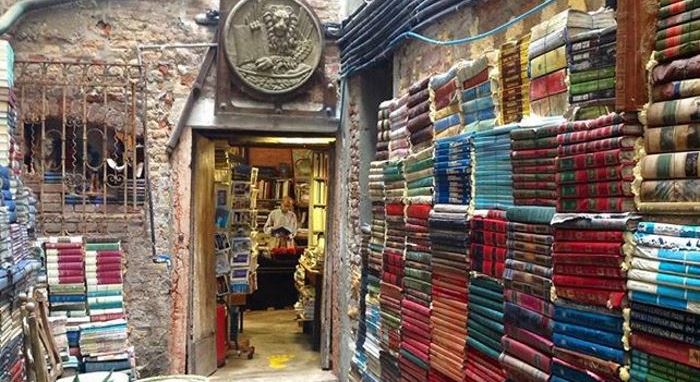 Libreria Aqua Alta, 10 cose da fare a Venezia