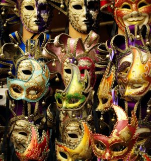 mask-1590809_1280