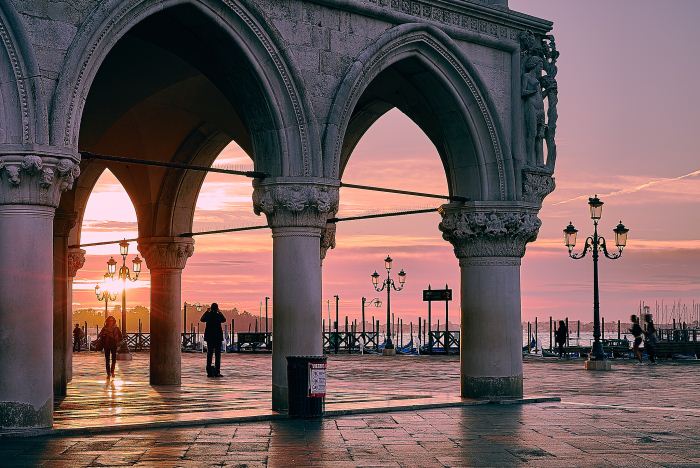 san-marco-palazzo-ducale-tramonto-primo-maggio-venezia