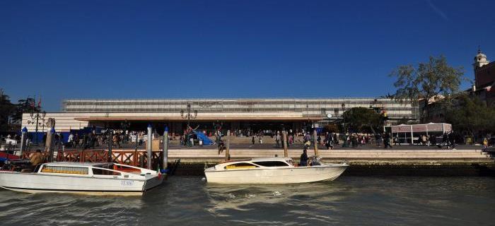 la stazione venezia santa lucia